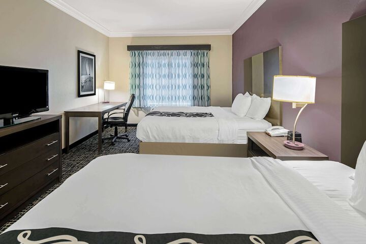 Room 32 of 48