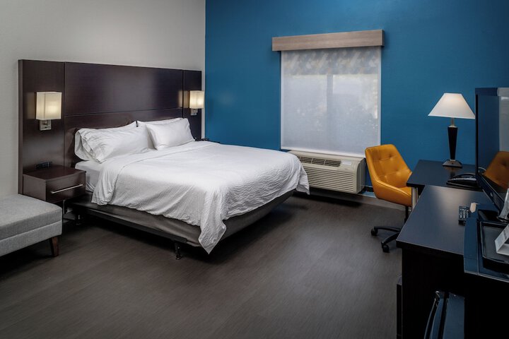 Room 30 of 110