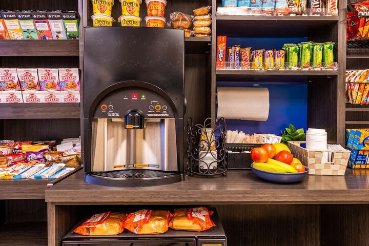 Sonesta Simply Suites Orange County Airport