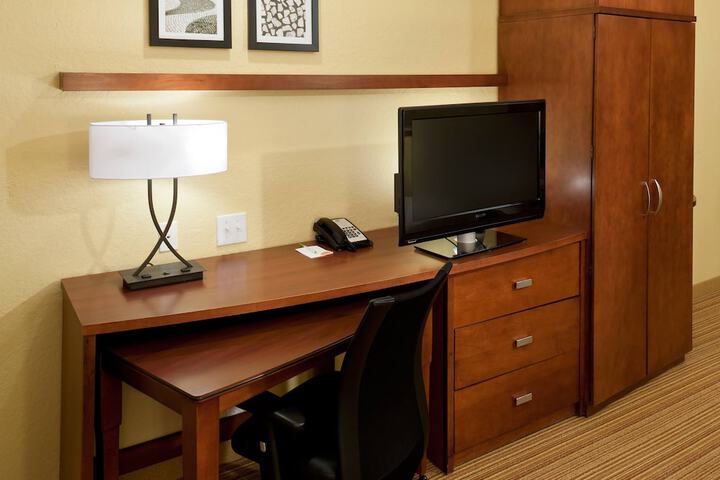 Room 15 of 25