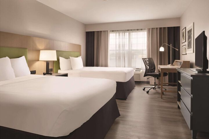 Country Inn & Suites by Radisson Waterloo, IA
