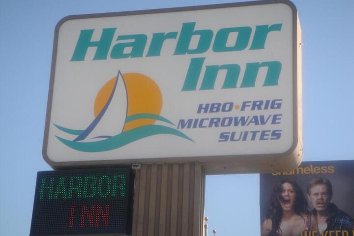 Harbor Inn