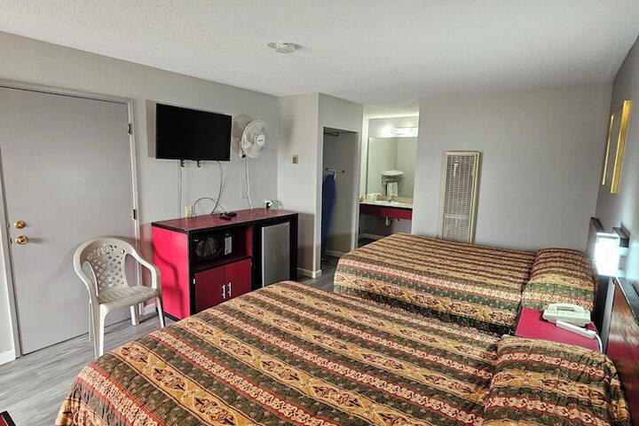 Room 13 of 15