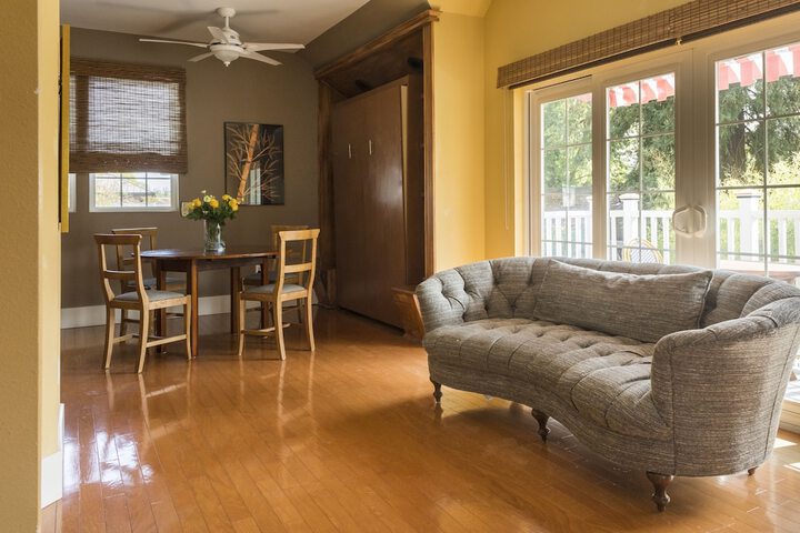 Room 25 of 52