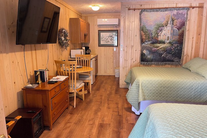 Mountain Aire Cottages Inn & Glamping