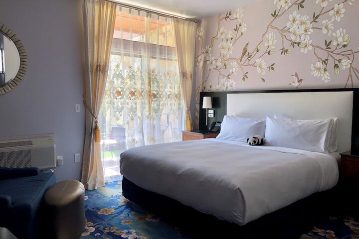 Room 42 of 74