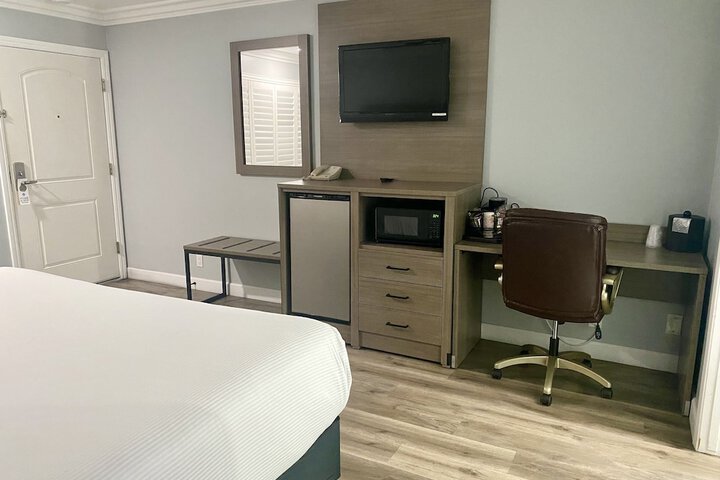 Room 30 of 69