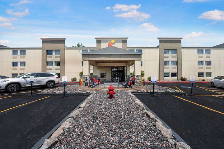 Hotel 3 of 99