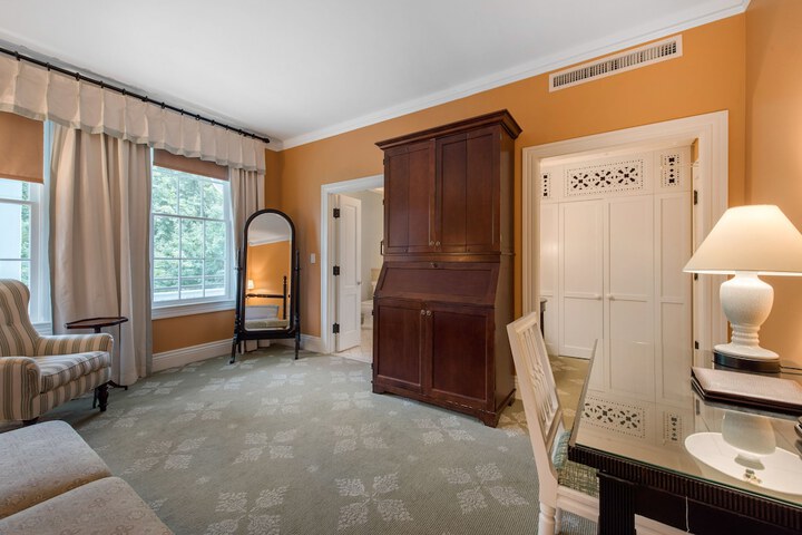Room 114 of 185