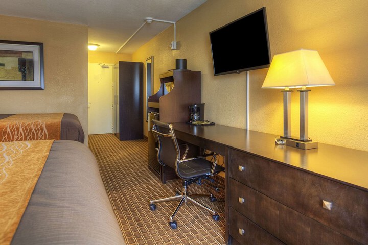 Room 13 of 31