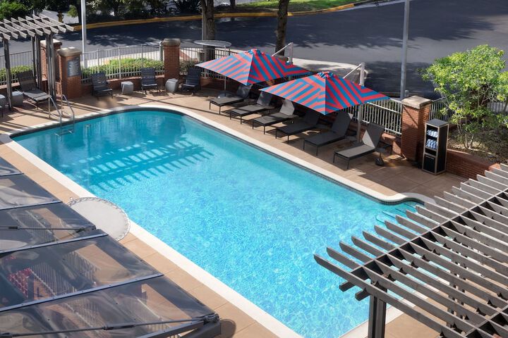 Pool 4 of 41