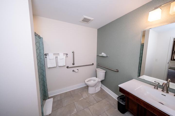 Room 25 of 49