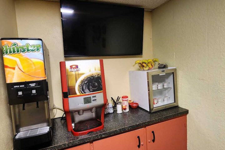 Breakfast/Coffee Service 54 of 57