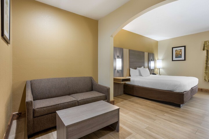 Room 18 of 31