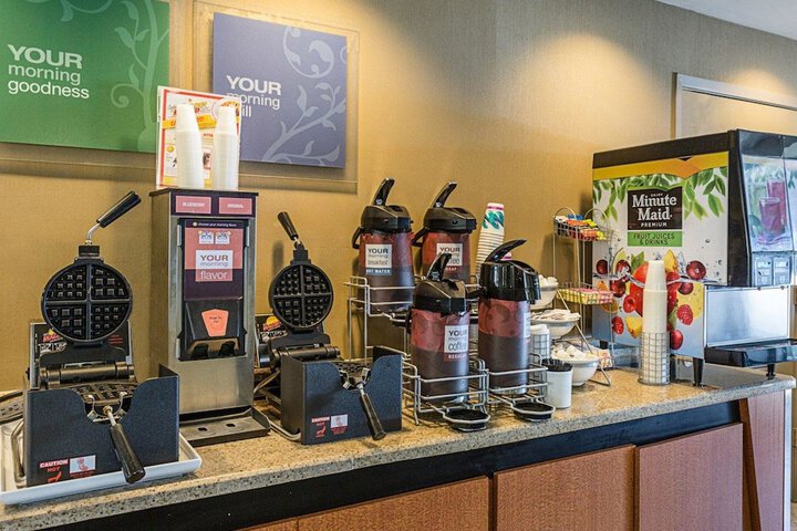 Breakfast/Coffee Service 32 of 40