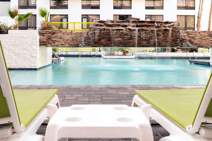 Pool 9 of 37