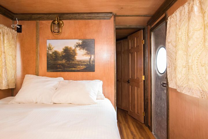 Room 157 of 183