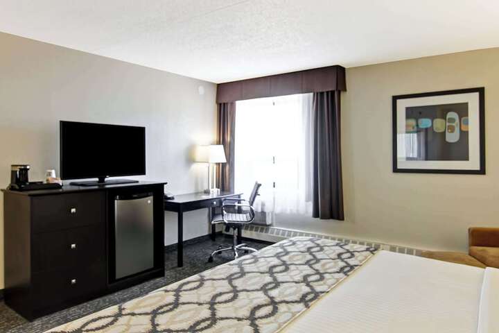 Room 68 of 106