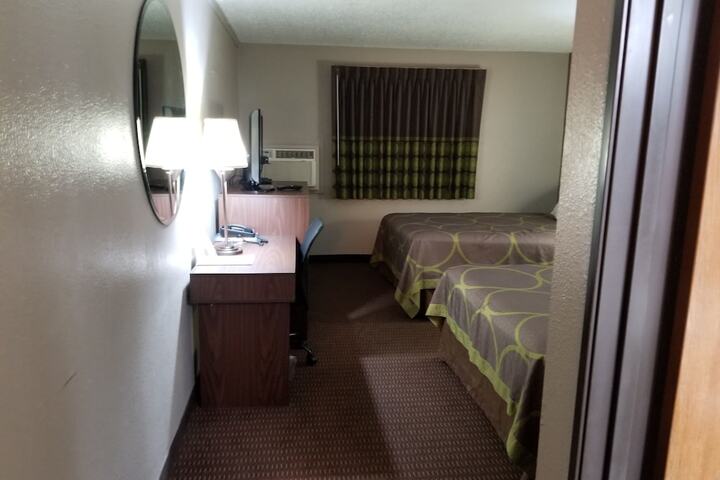 Room 34 of 60