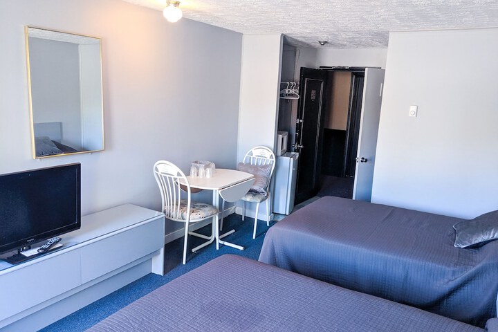 Room 12 of 21
