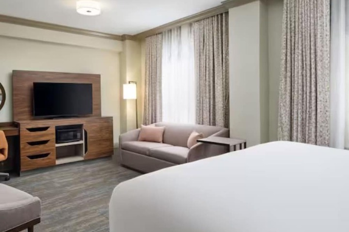 Room 30 of 74