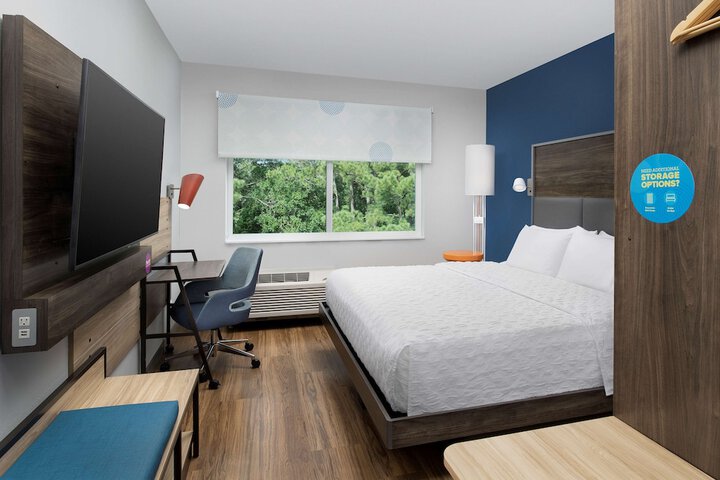 Room 20 of 38