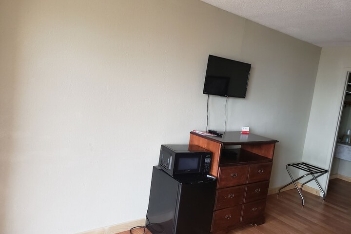 Room 26 of 32