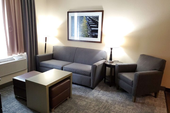 Room 18 of 38