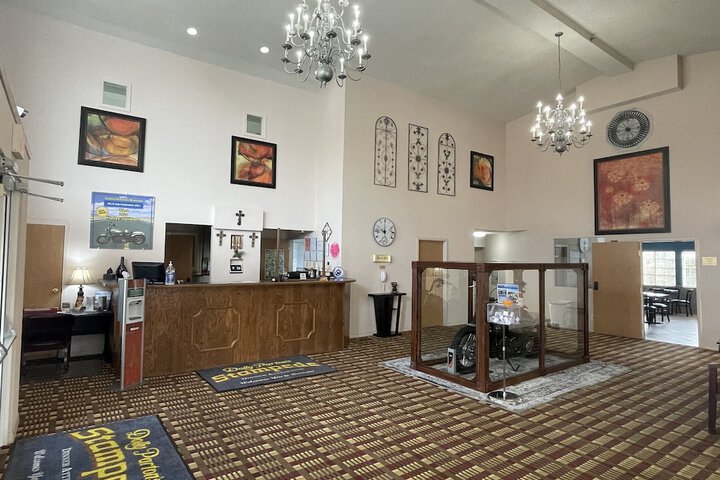 Hotel Interior 6 of 16