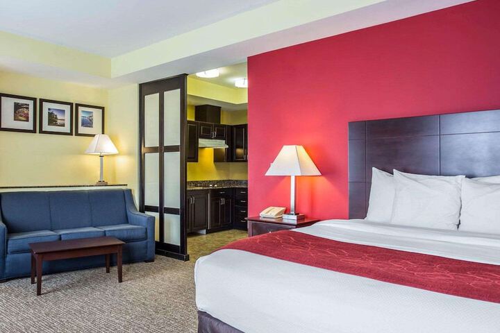 Room 8 of 27