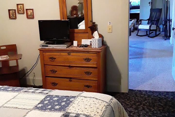 Room 51 of 63