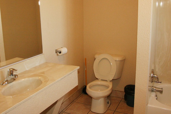 Room 12 of 19