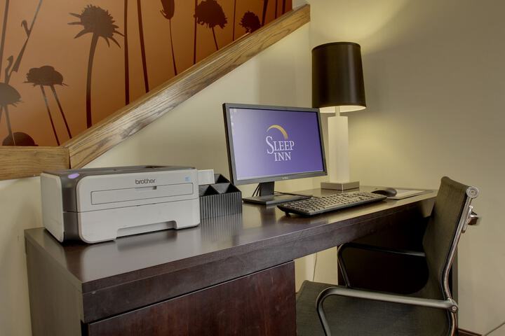 Business Center 36 of 37