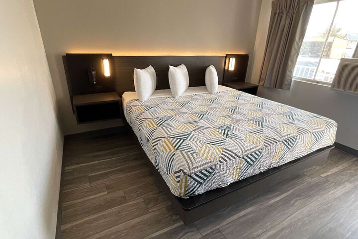Room 5 of 26