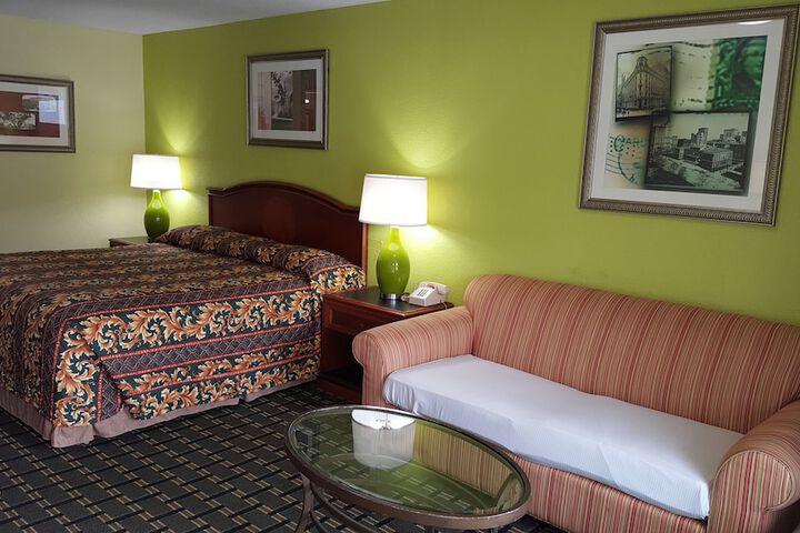 Room 13 of 47