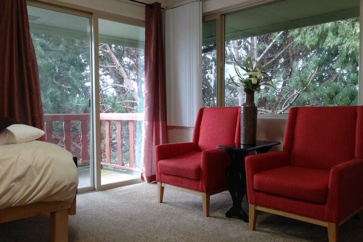 Room 12 of 50