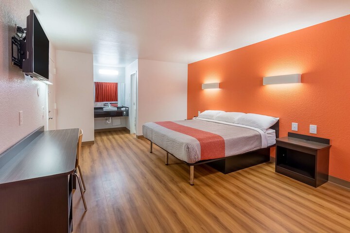 Room 22 of 29