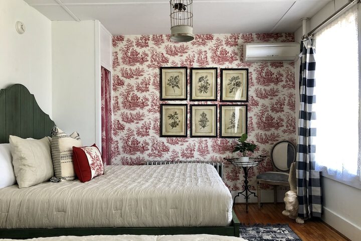 Room 80 of 130