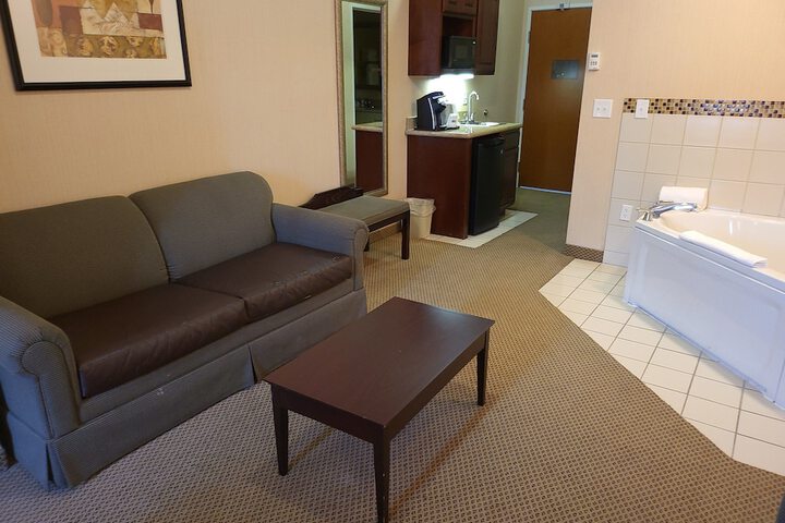 Room 22 of 39