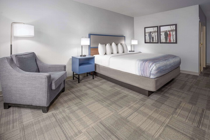 AmericInn by Wyndham Iron Mountain
