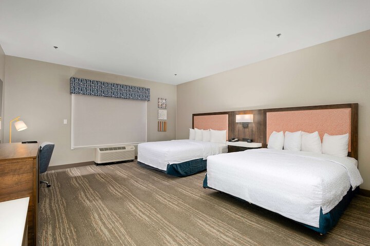 Room 20 of 28