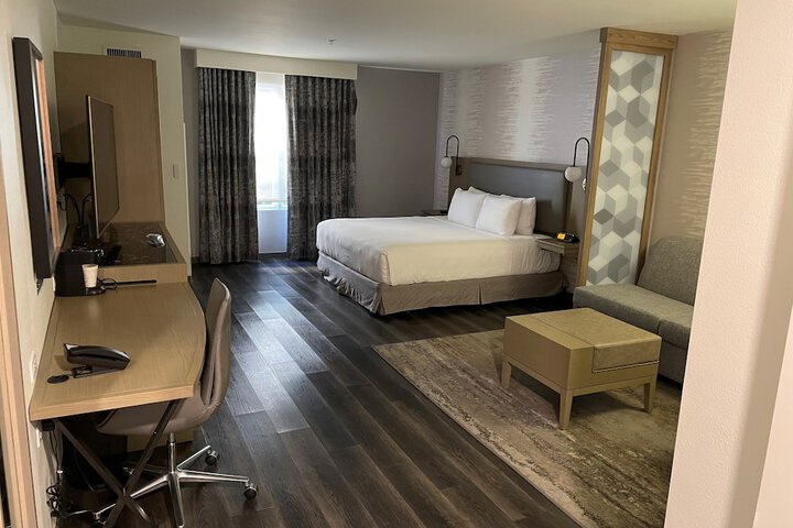 Room 12 of 46