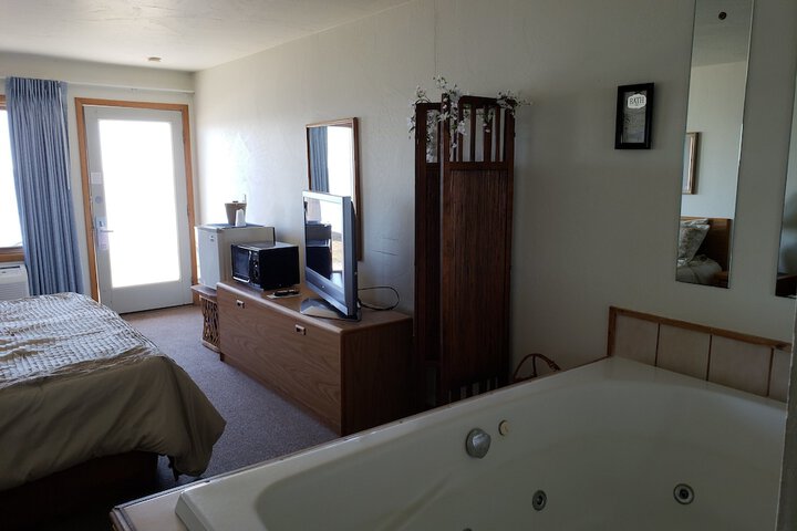 Algoma Beach Motel