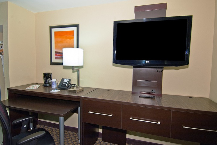 Room 14 of 32