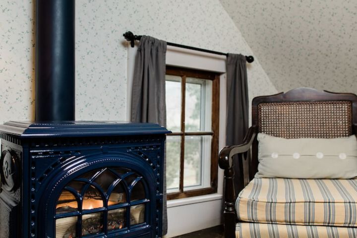 The Mast Farm Inn
