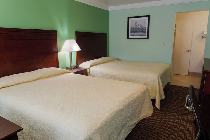 Room 5 of 14
