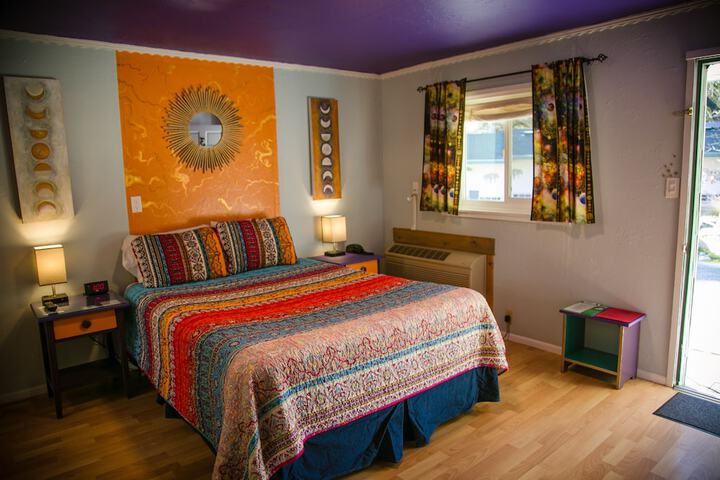 Room 150 of 236