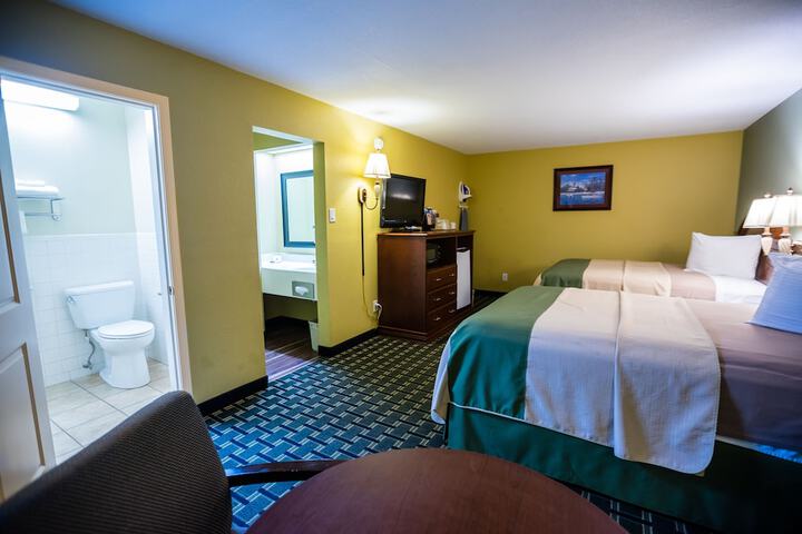 Relax Inn & Suites