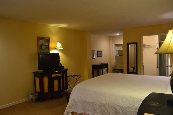 Room 27 of 57