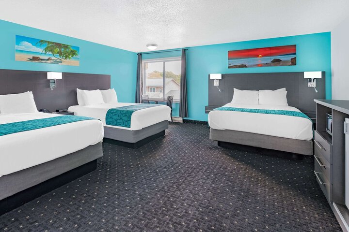 Room 9 of 31